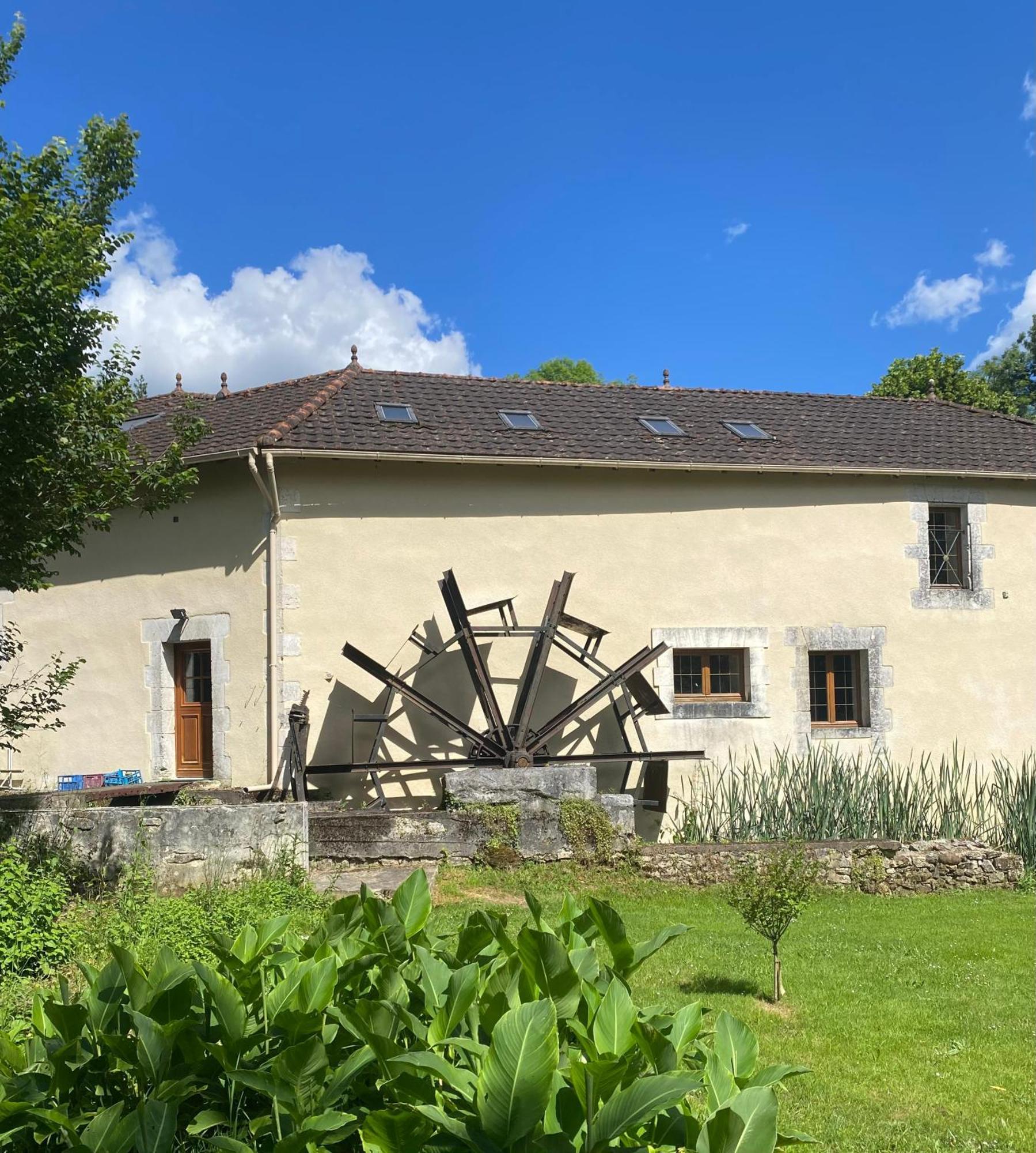 Moulin Du Fontcourt Bed & Breakfast Chasseneuil-sur-Bonnieure Luaran gambar