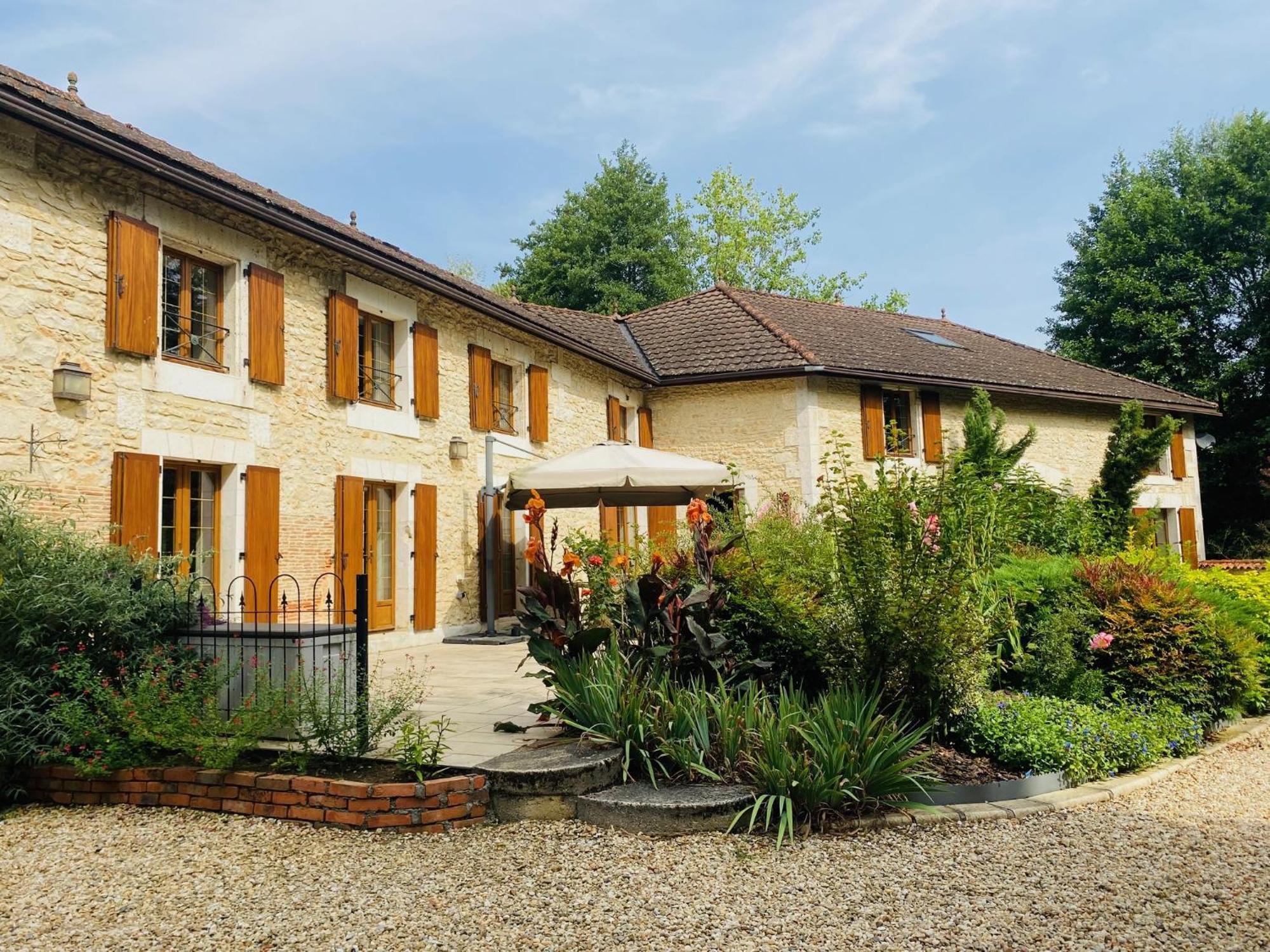 Moulin Du Fontcourt Bed & Breakfast Chasseneuil-sur-Bonnieure Luaran gambar